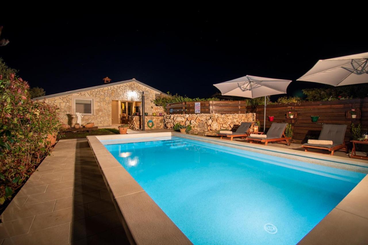 Haus Vita Pula Exterior foto